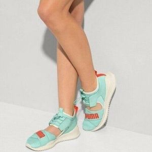 *SOLD* Fenty PUMA Avid WNS Light Green Sneaker